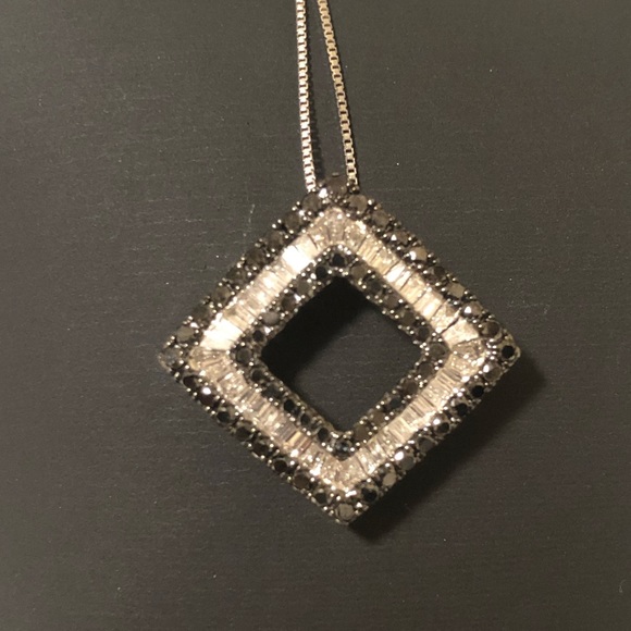 ❌sold❌black and white Diamond Necklace - Picture 2 of 8